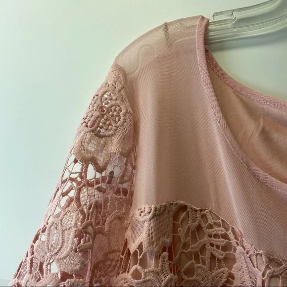 Pink Lace top - Picture 3 of 9